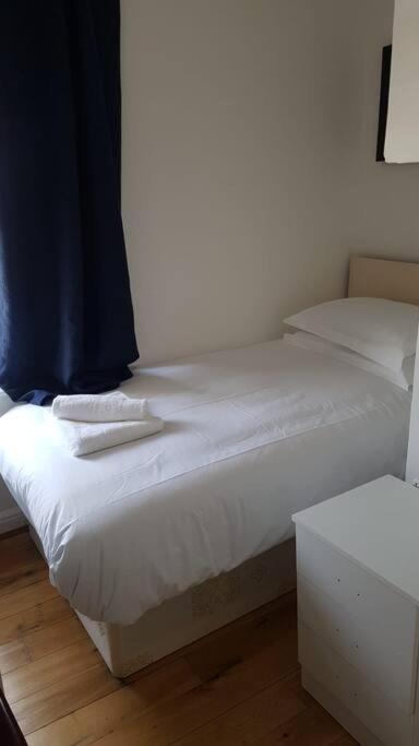 F14- Single Studio Shared Shower/Toilet Near Paddington Лондон Екстериор снимка
